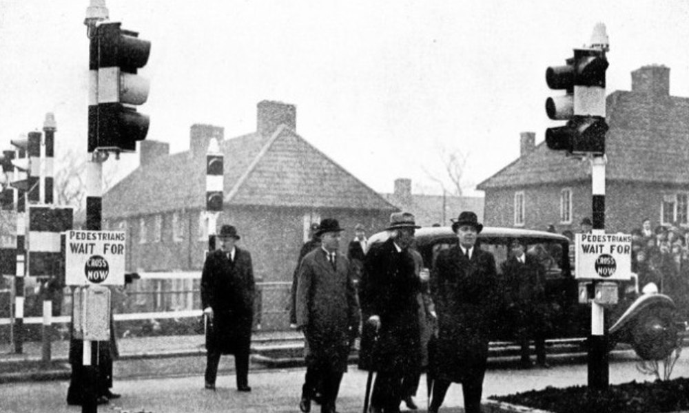Image of automated pedestrian crossing in Morden Surrey