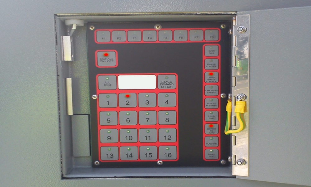 Image of a traffic signal controller manual panel