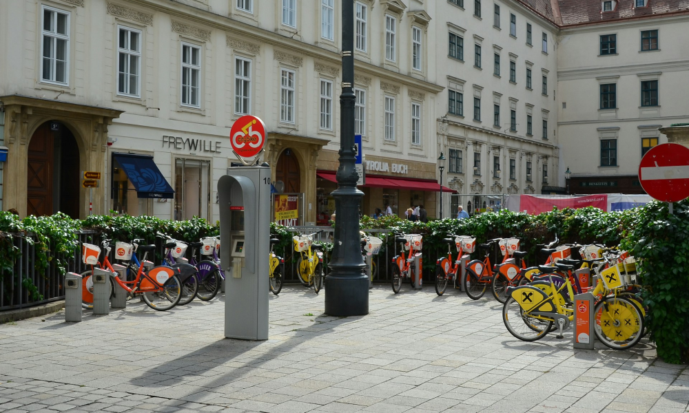 Image of a bicycle docking station in Vienna 