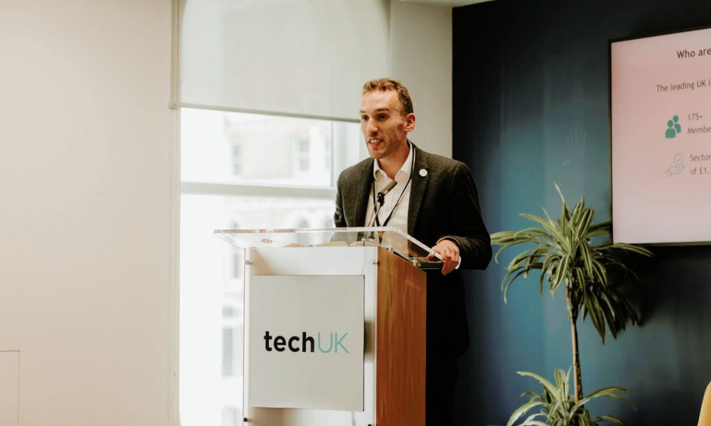 An image of ITS UK's CEO max Sugarman addressing the Mobilise Summit in London 